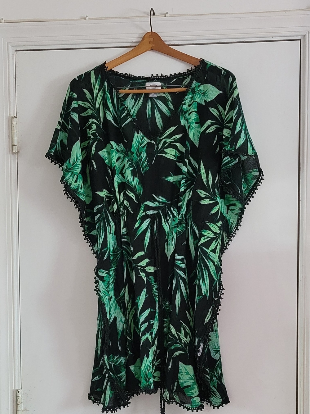 Old Navy Black and Green Tropical Pom-Trim Kaftan